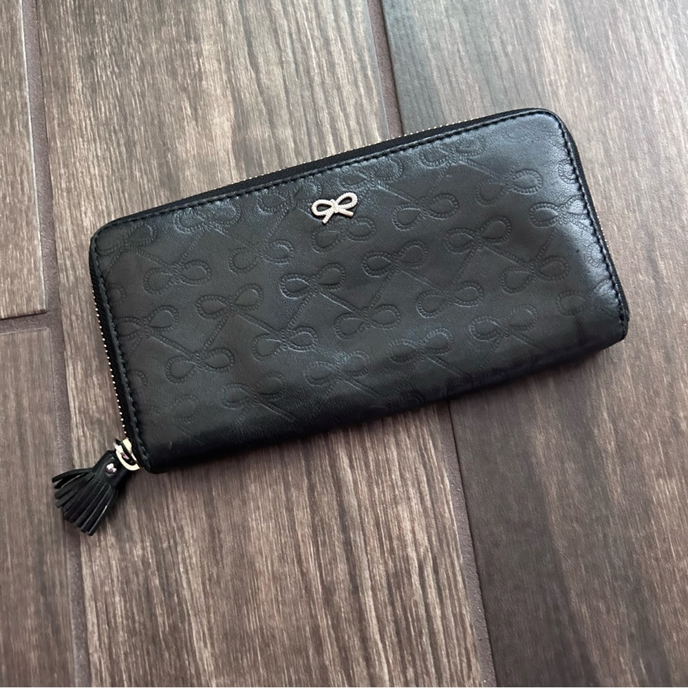 Anya Hindmarch Wilkes Bow Leather Wallet in Black